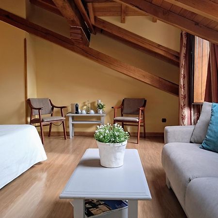 Hotel San Roque Reinosa Bagian luar foto