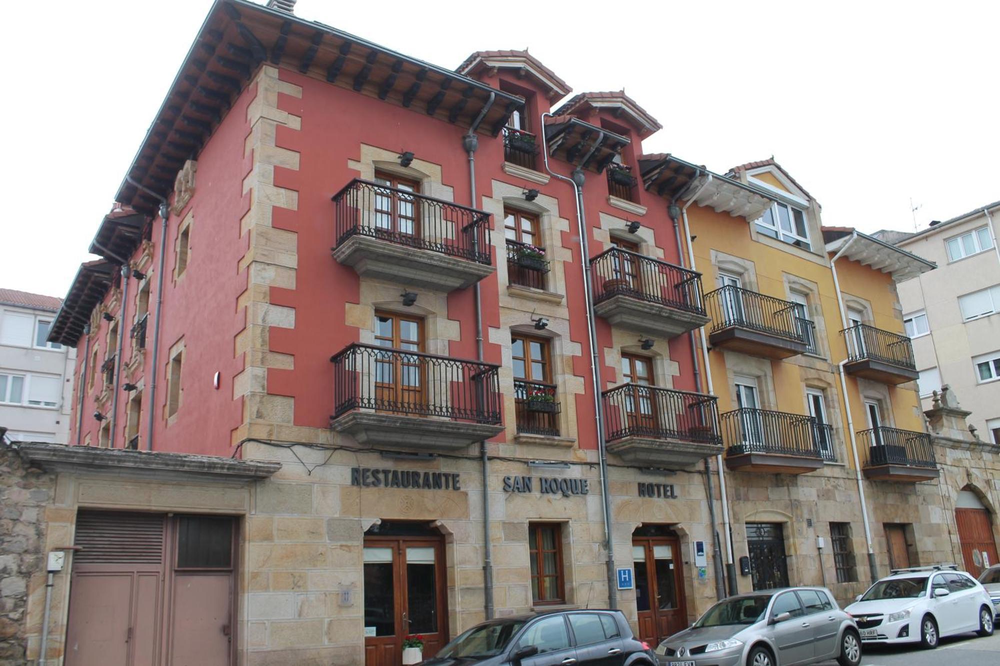 Hotel San Roque Reinosa Bagian luar foto