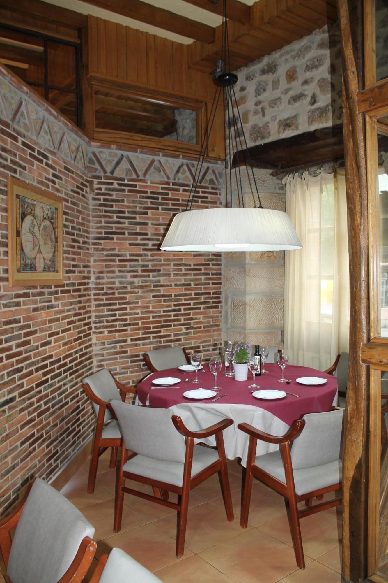 Hotel San Roque Reinosa Bagian luar foto