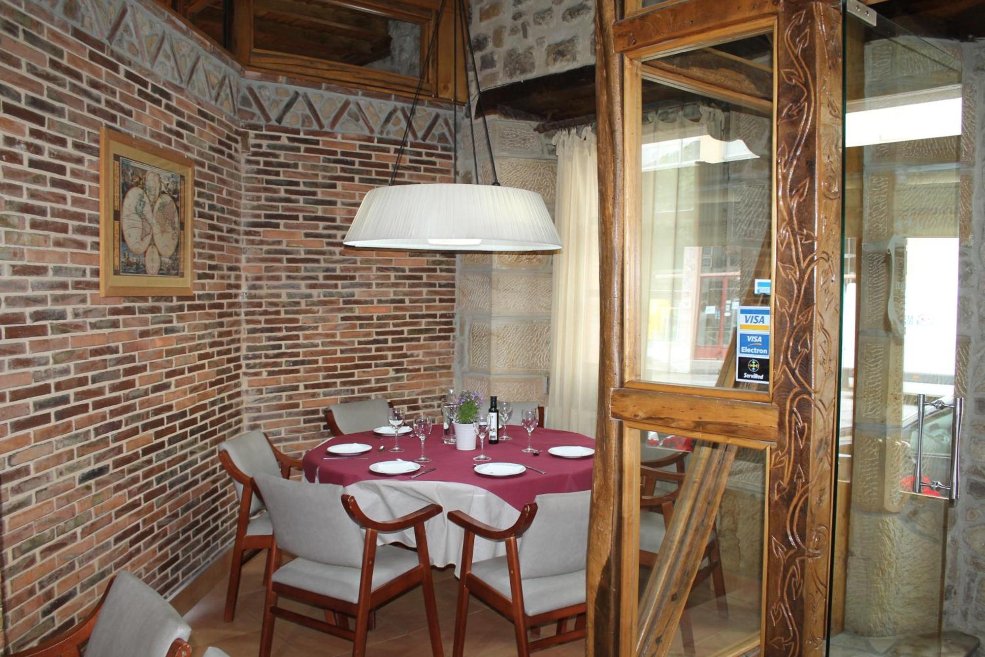 Hotel San Roque Reinosa Bagian luar foto