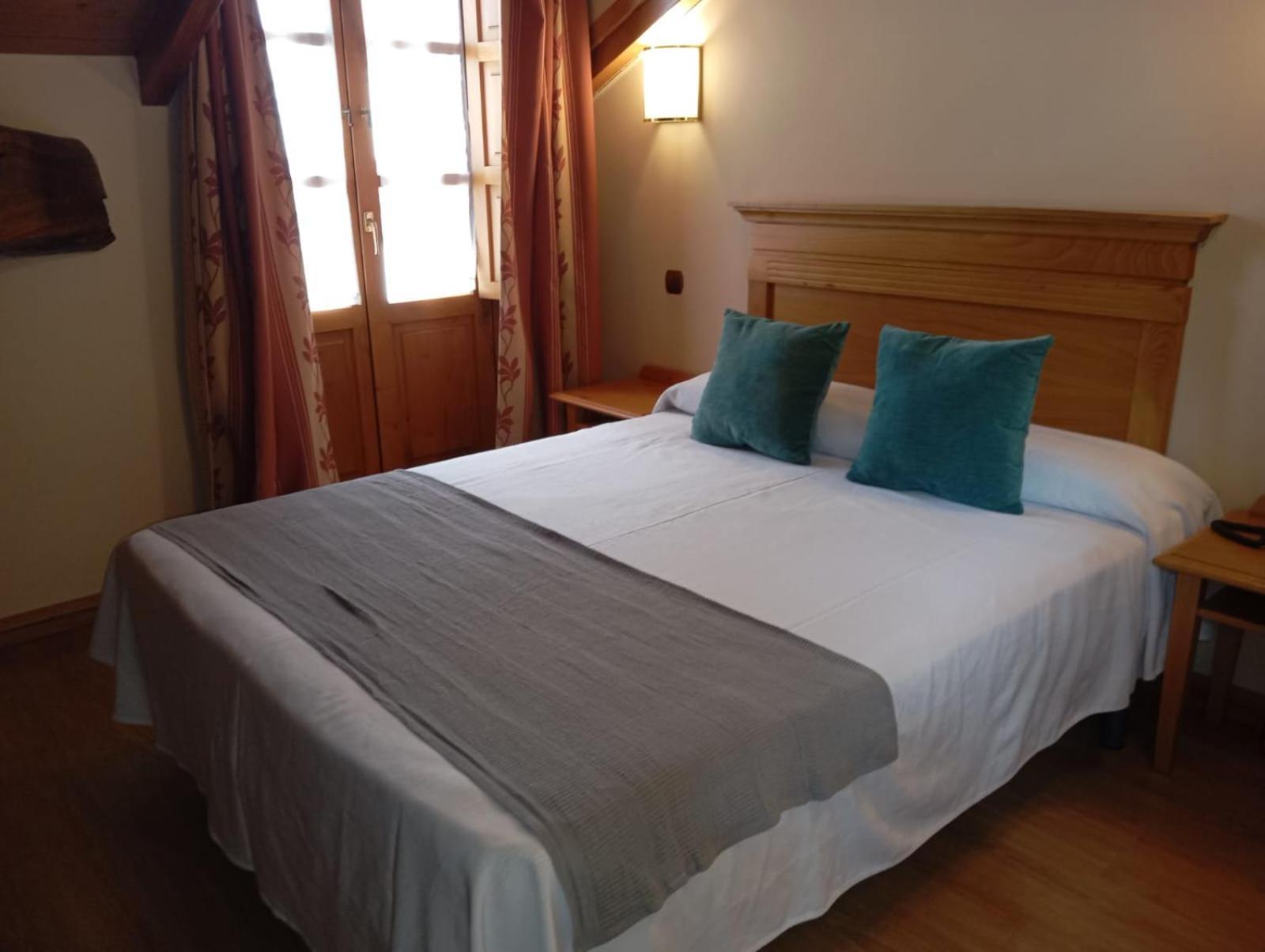 Hotel San Roque Reinosa Bagian luar foto