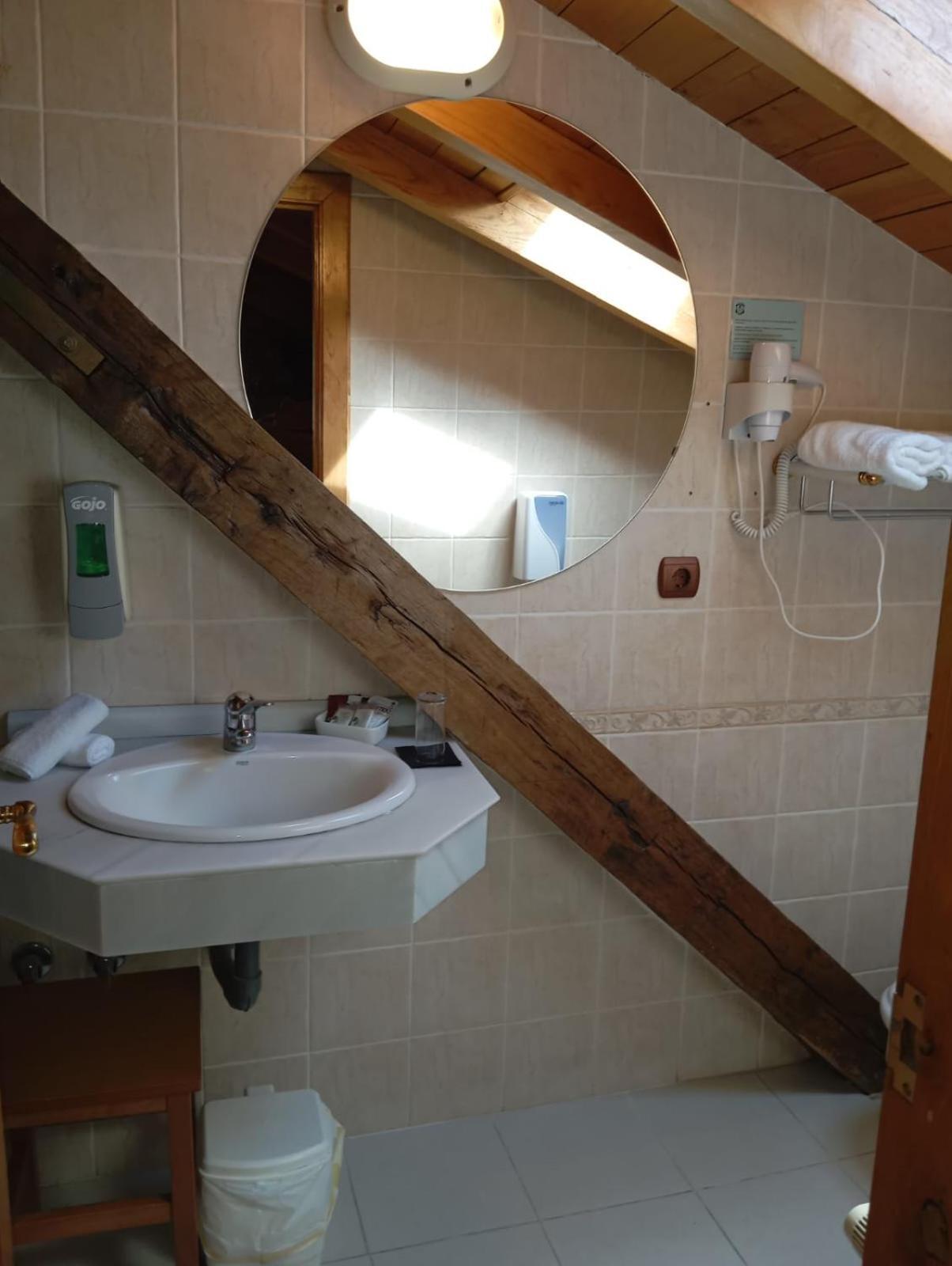 Hotel San Roque Reinosa Bagian luar foto